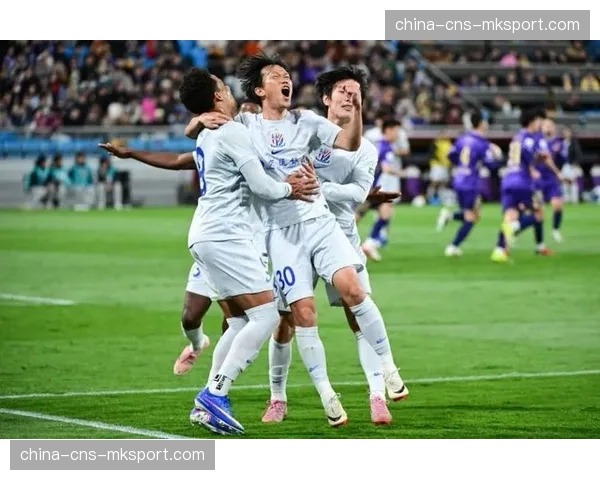 上海申花对阵河南队，豪取五连胜冲击积分榜前列